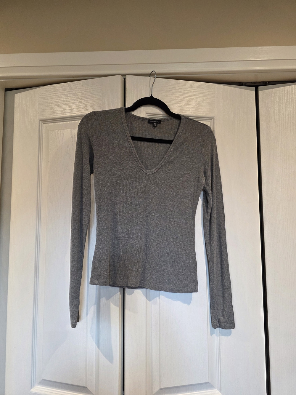 Dynamite Gray V-Neck Long Sleeve Top